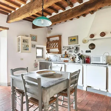 Podere Mosciano بيت للعطل